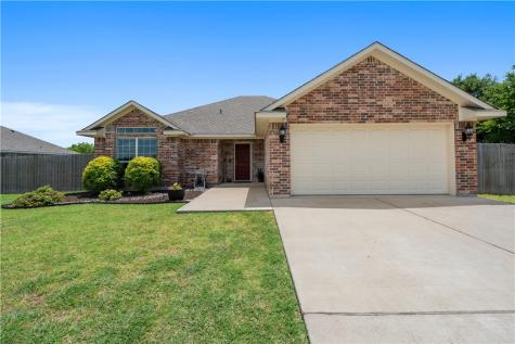 200 E Jade Drive Hewitt TX 76643