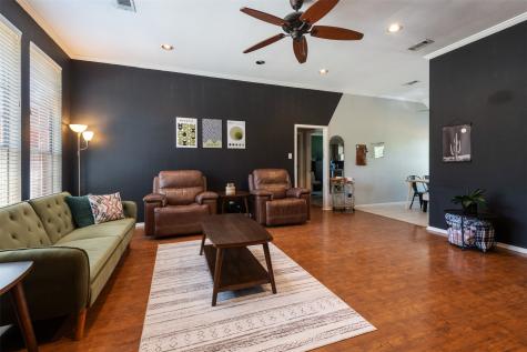304 W Windsor Drive Denton TX 76207
