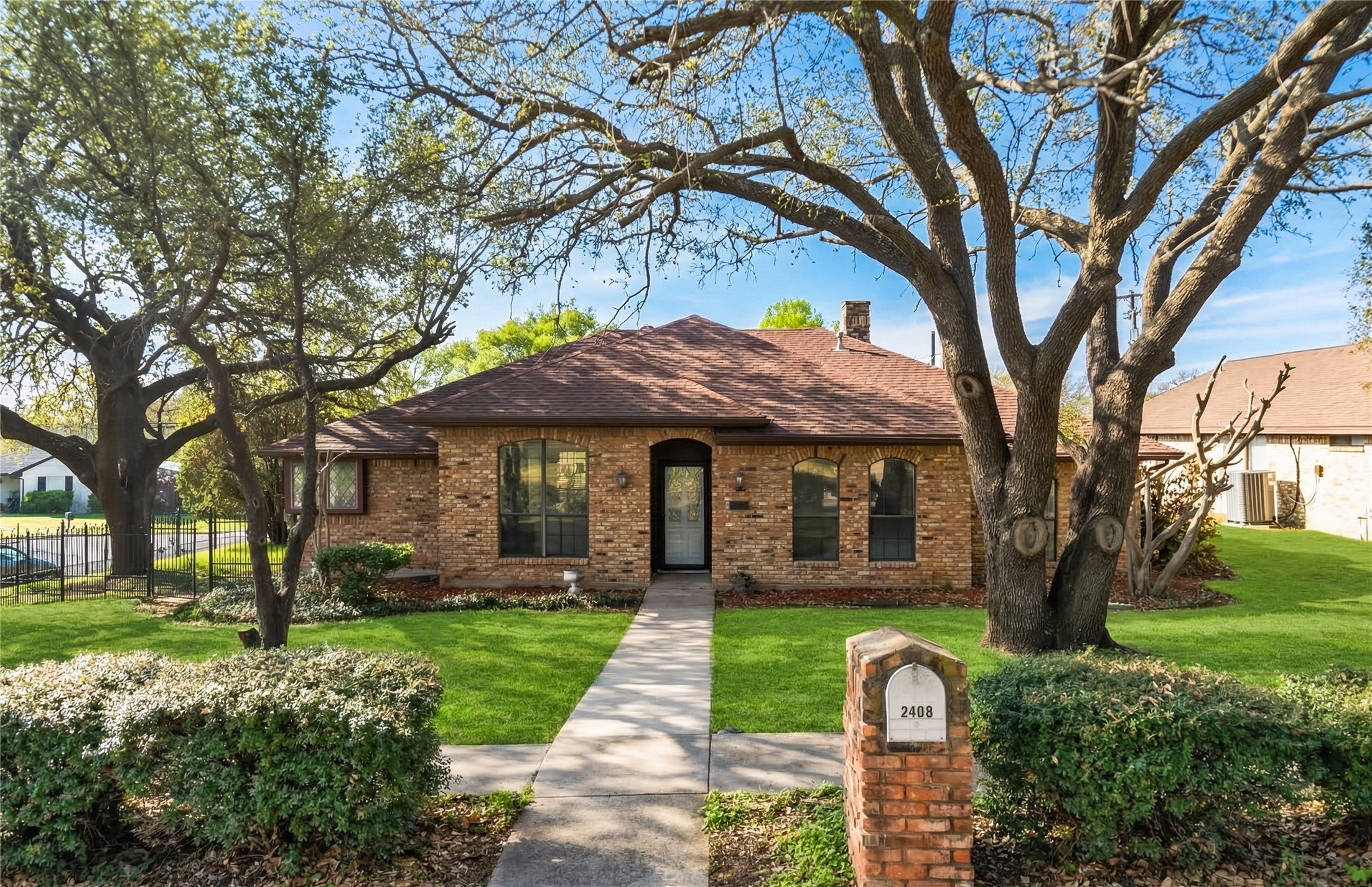 2408 Castle Street Irving TX 75038