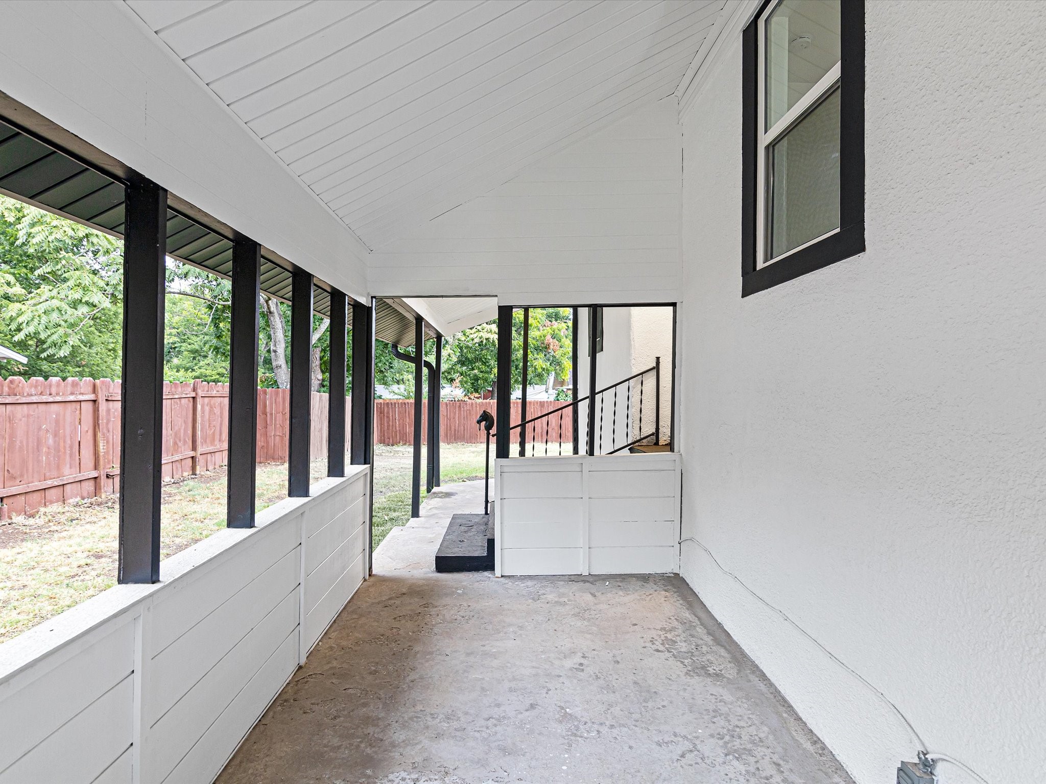 611 Cherry Street Bowie TX 76230