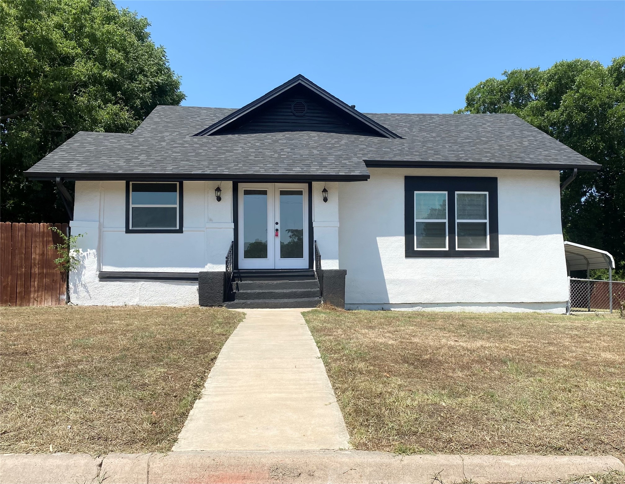 611 Cherry Street Bowie TX 76230