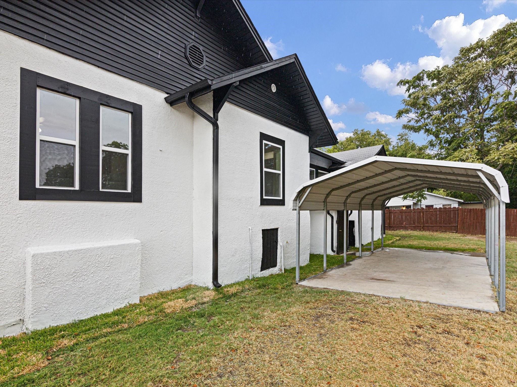 611 Cherry Street Bowie TX 76230