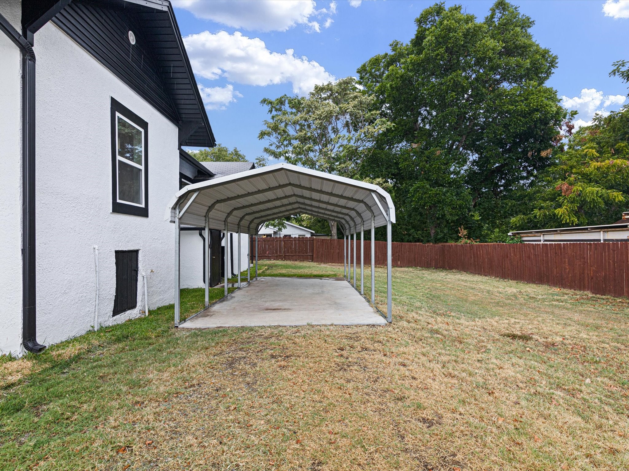 611 Cherry Street Bowie TX 76230