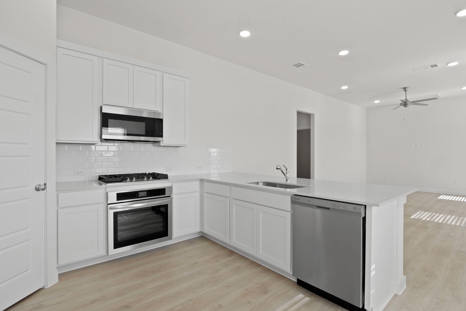8336 Coastal Lane Aubrey TX 76227