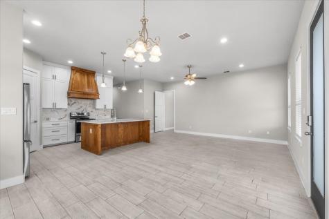 2561 Burton Avenue Fort Worth TX 76105