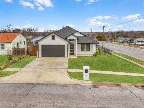 2561 Burton Avenue Fort Worth TX 76105