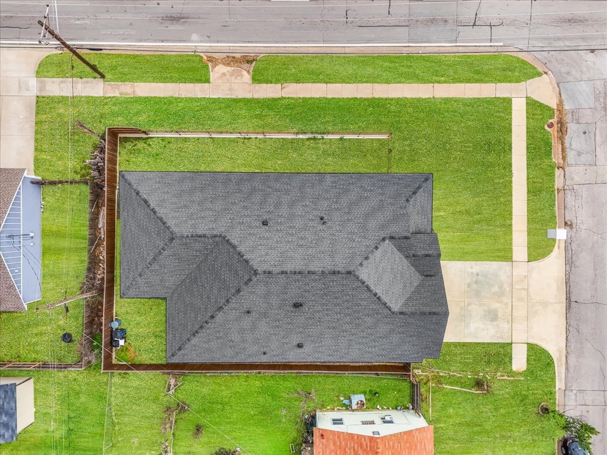 2561 Burton Avenue Fort Worth TX 76105