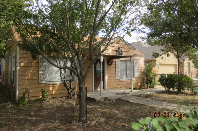 120 Cottonwood Street Fort Worth TX 76111