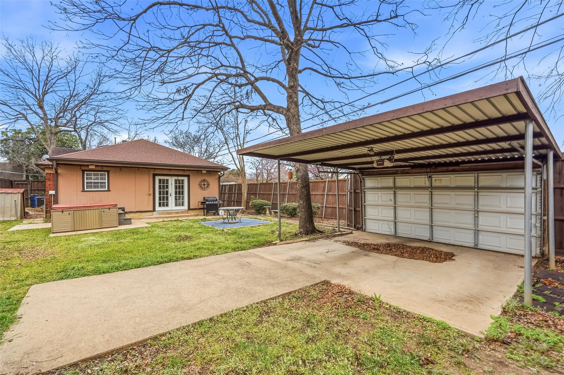 5326 Bradford Drive Dallas TX 75235