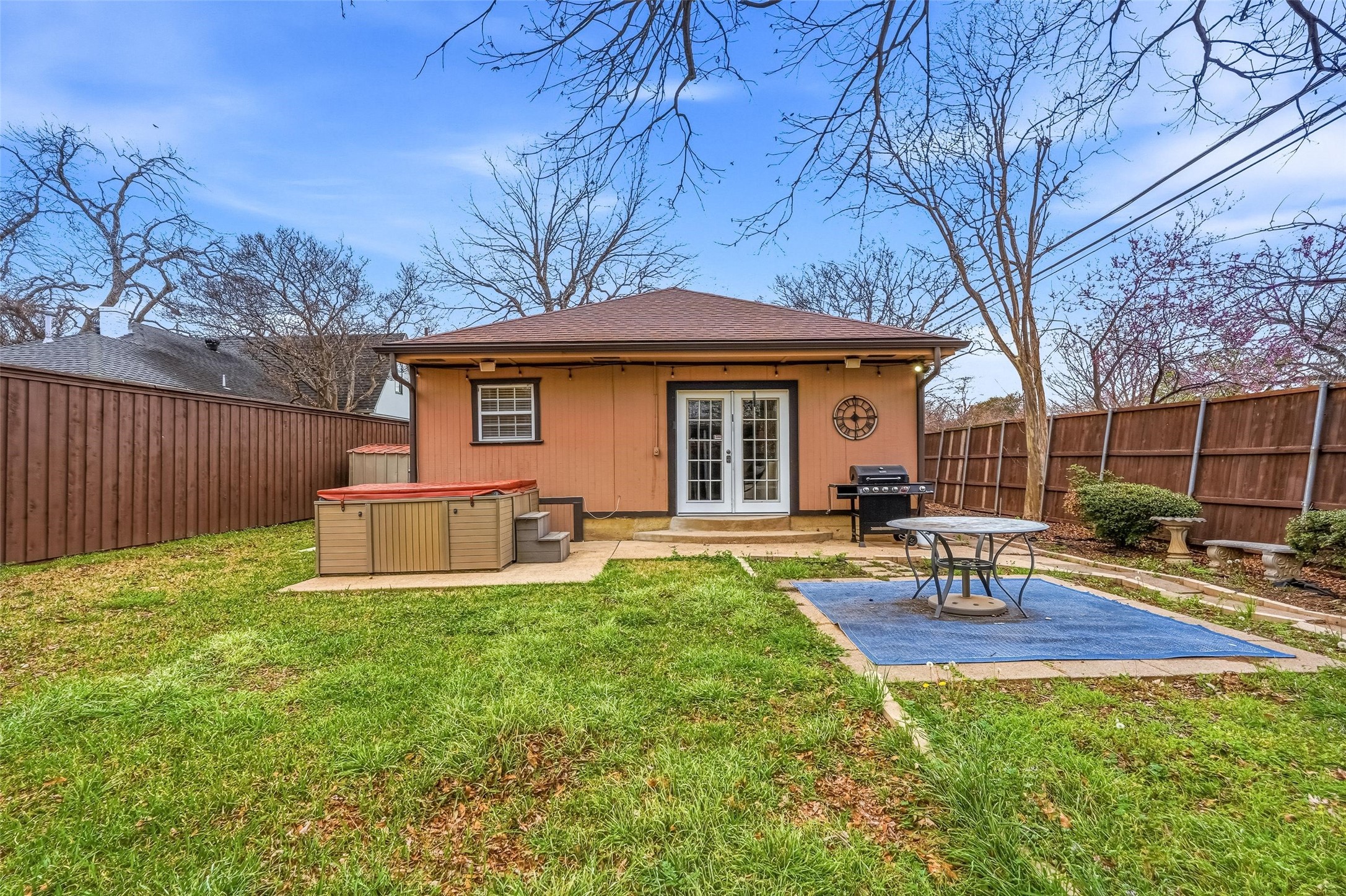 5326 Bradford Drive Dallas TX 75235