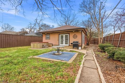 5326 Bradford Drive Dallas TX 75235