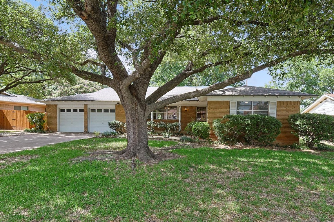 432 Glenwood Terrace Hurst TX 76053