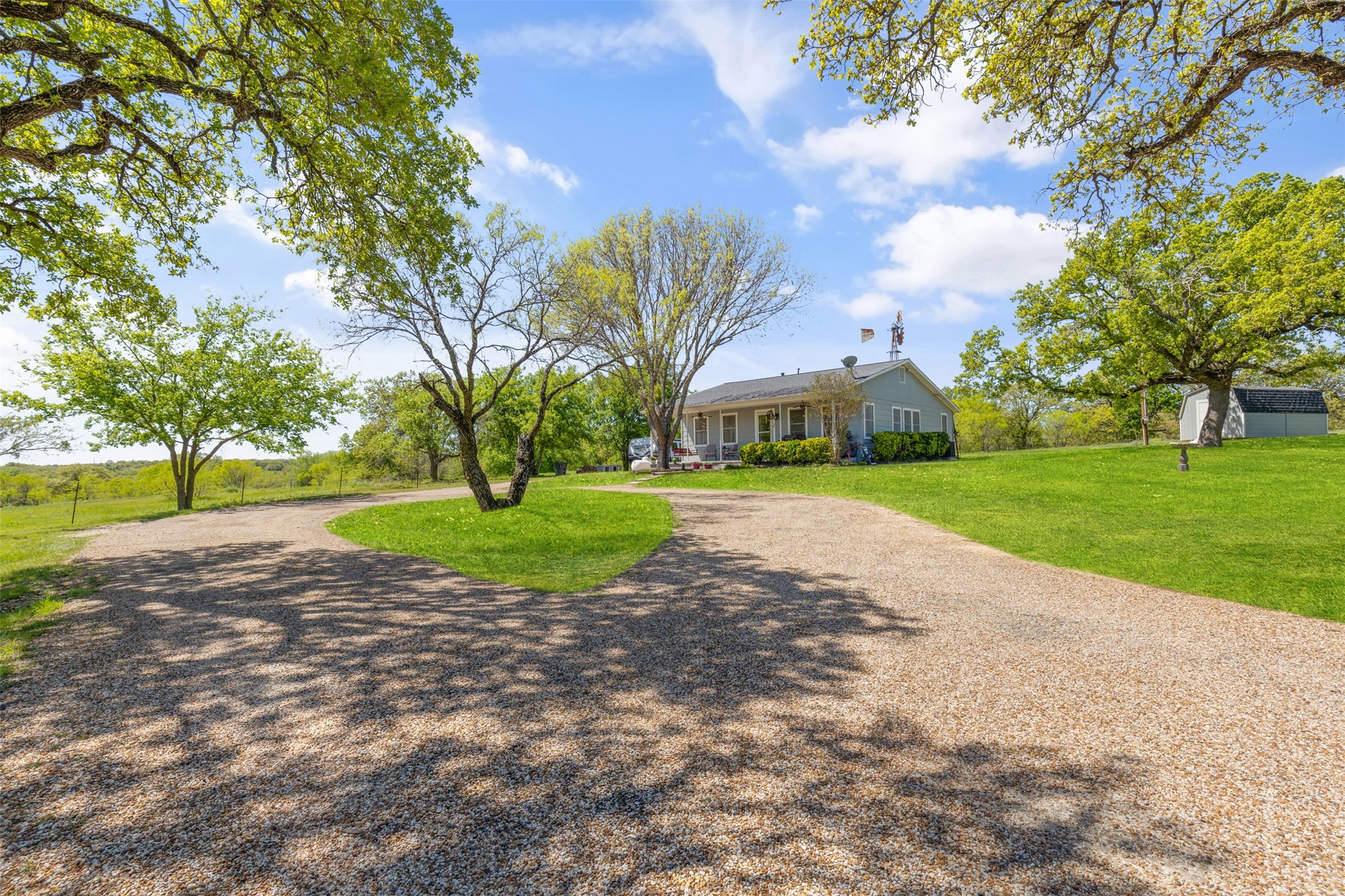 783 County Road 3585 Paradise TX 76073