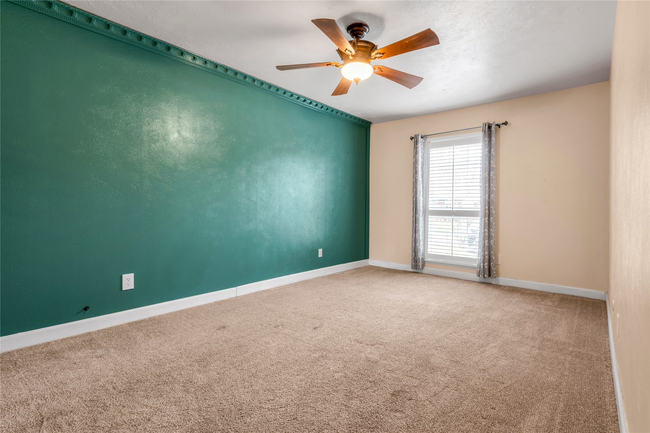 1813 Dodge Trail Grand Prairie TX 75052