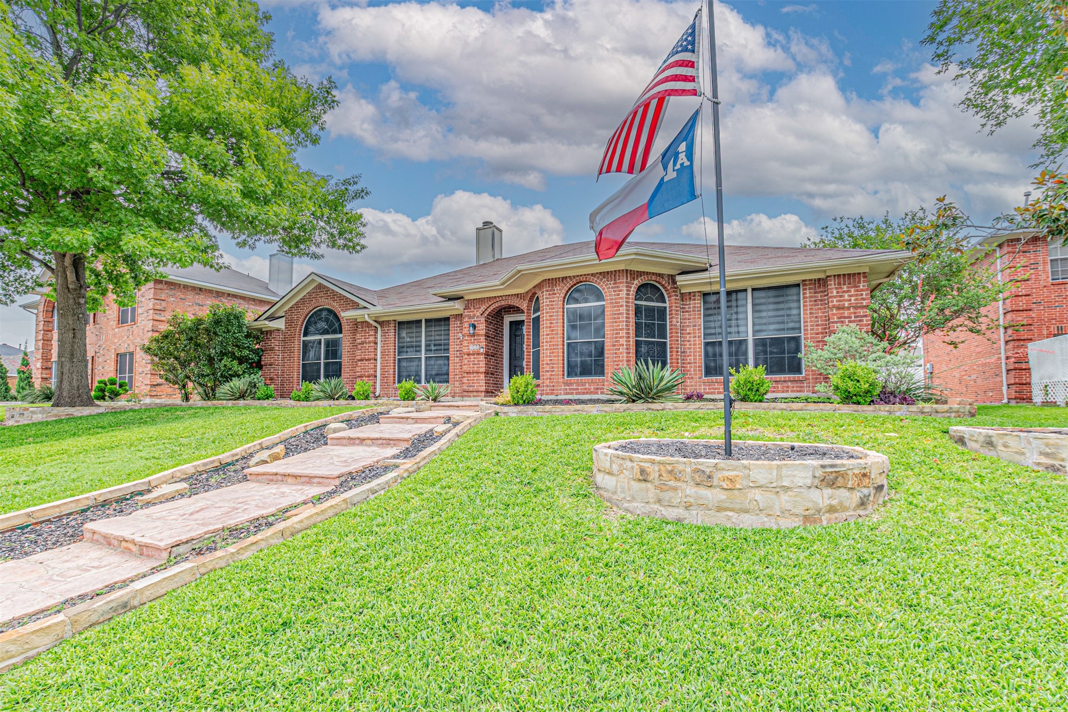 1088 Midnight Pass Rockwall TX 75087