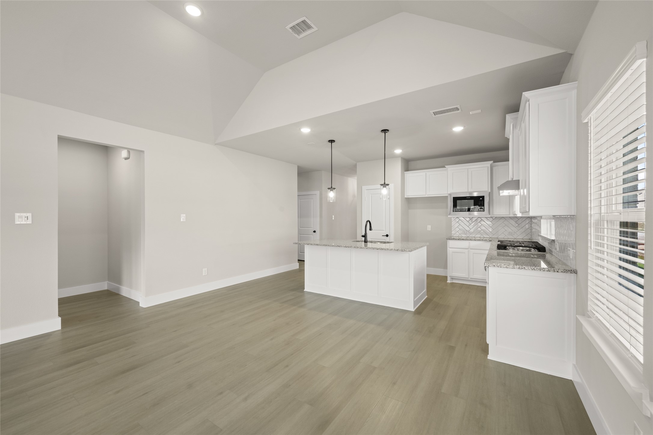 1850 Silver Birch Waxahachie TX 75165