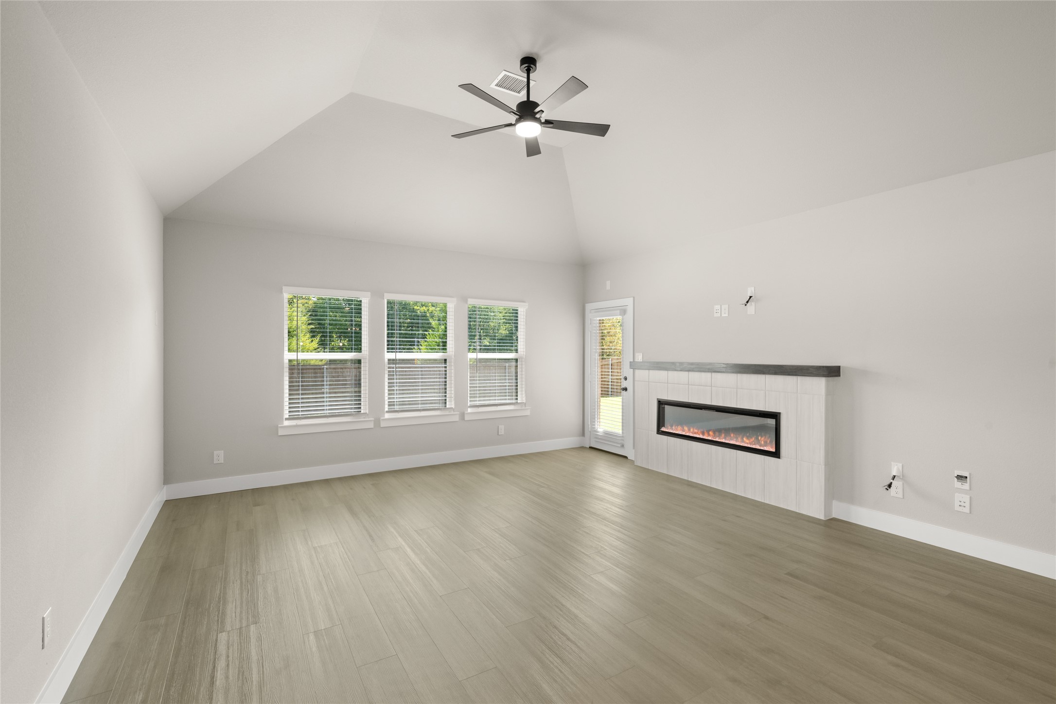 1850 Silver Birch Waxahachie TX 75165