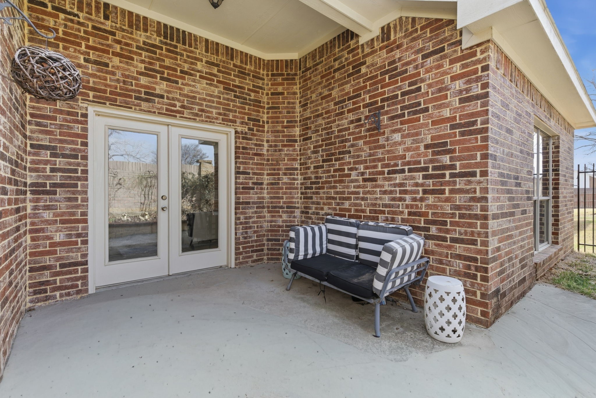 813 Chase Circle Hurst TX 76053