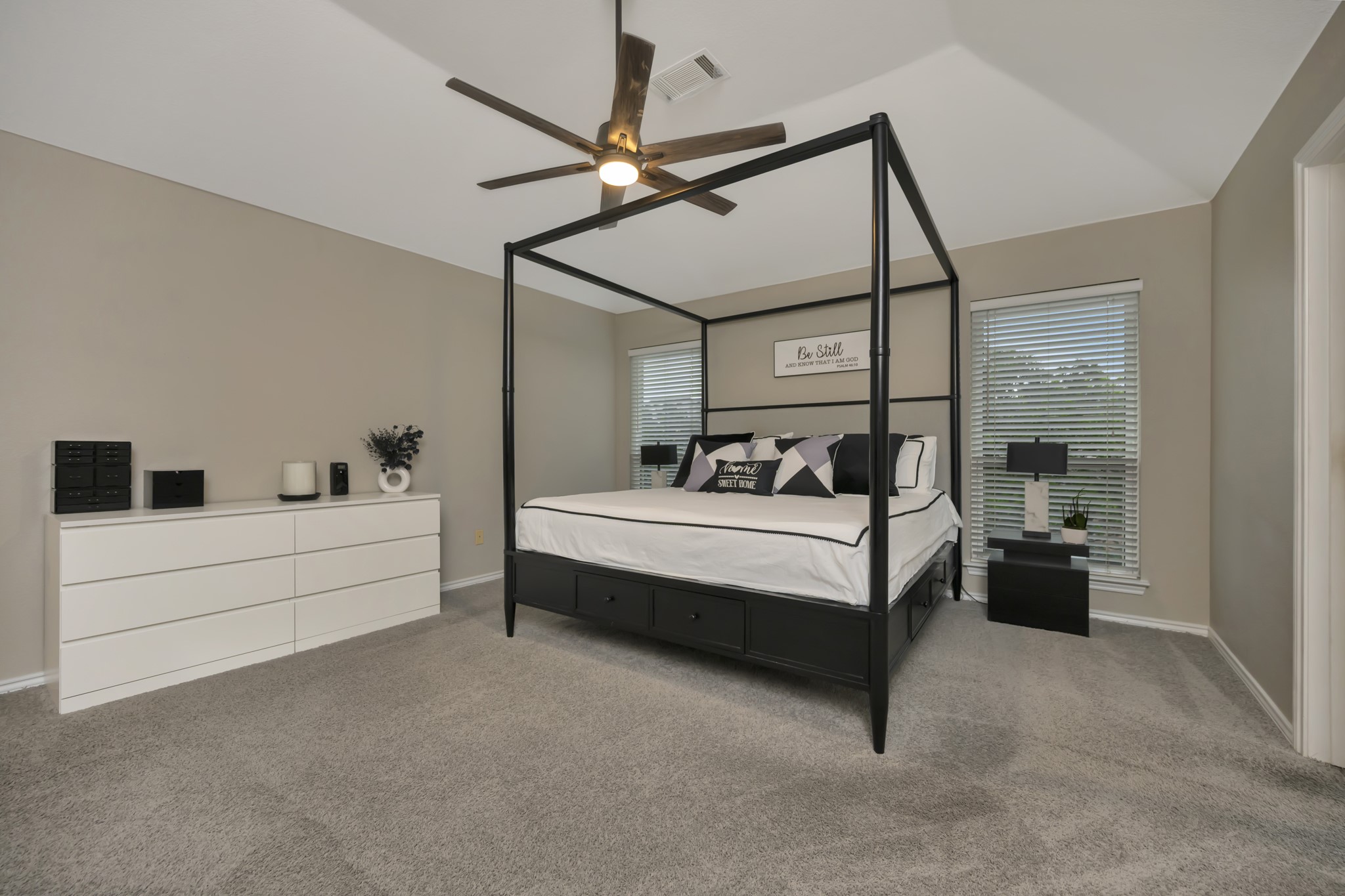 102 Lakeway Lane Justin TX 76247