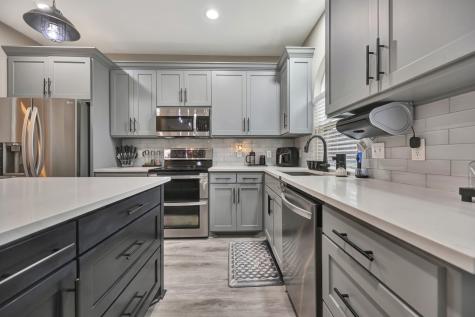 102 Lakeway Lane Justin TX 76247