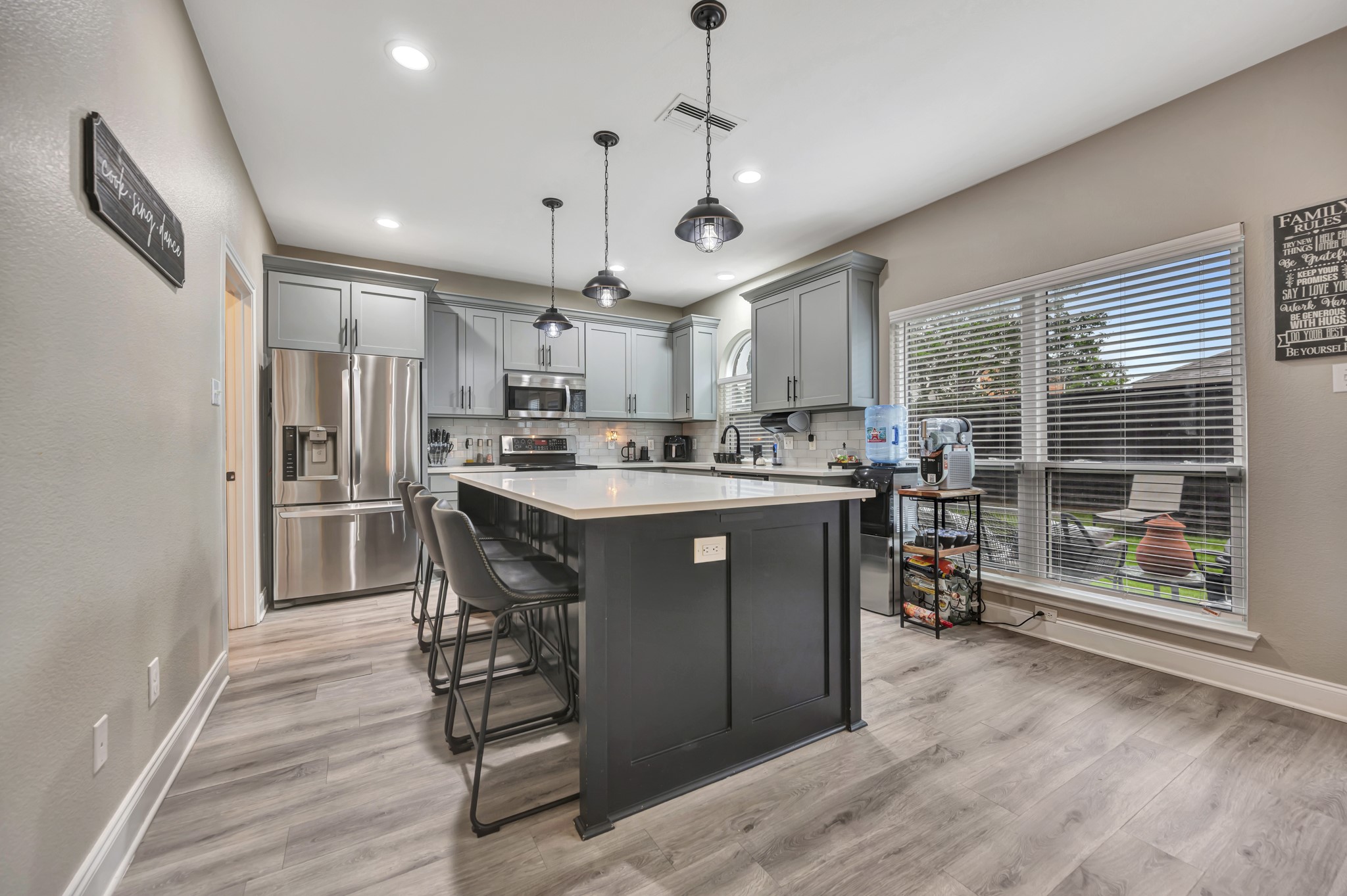 102 Lakeway Lane Justin TX 76247