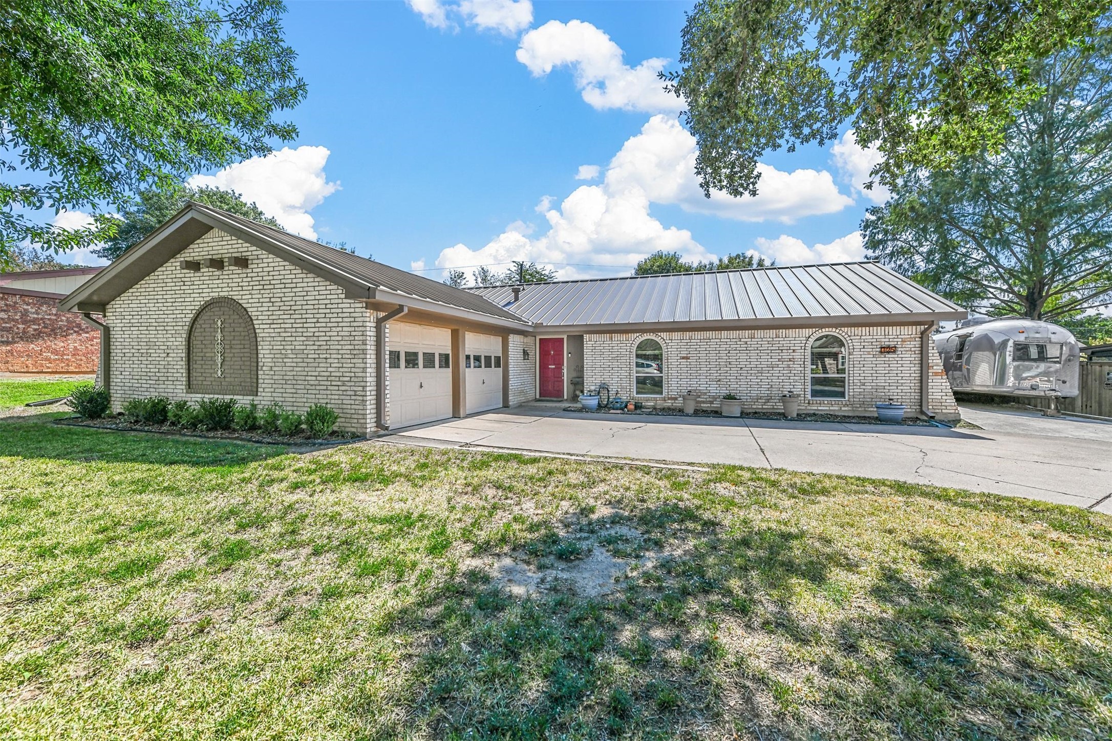 725 Toni Drive Hurst TX 76054