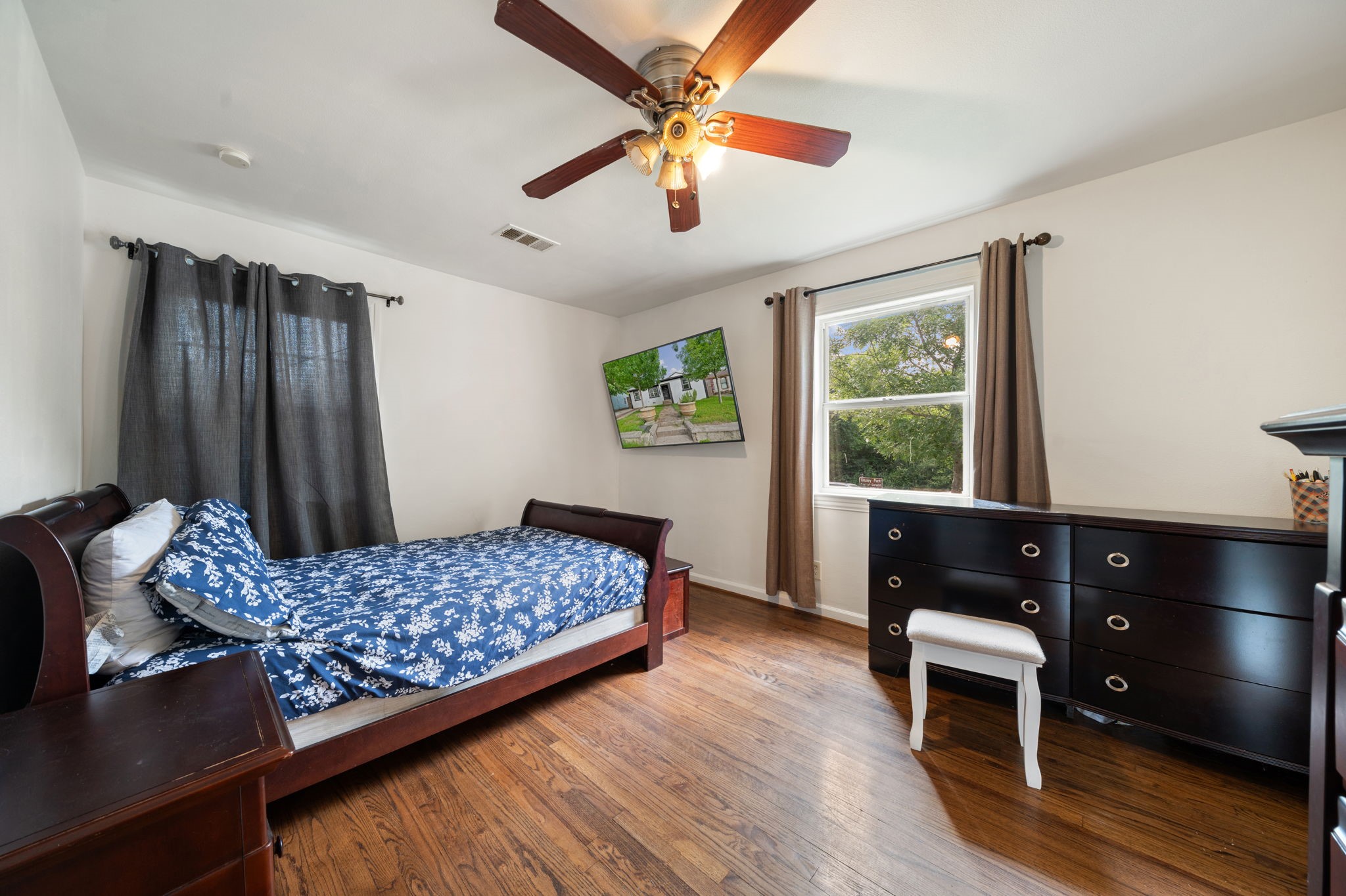 1736 Kirkwood Drive Garland TX 75041