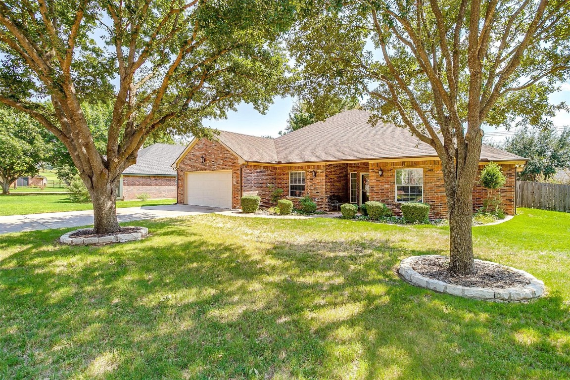 1406 5th Street Granbury TX 76048