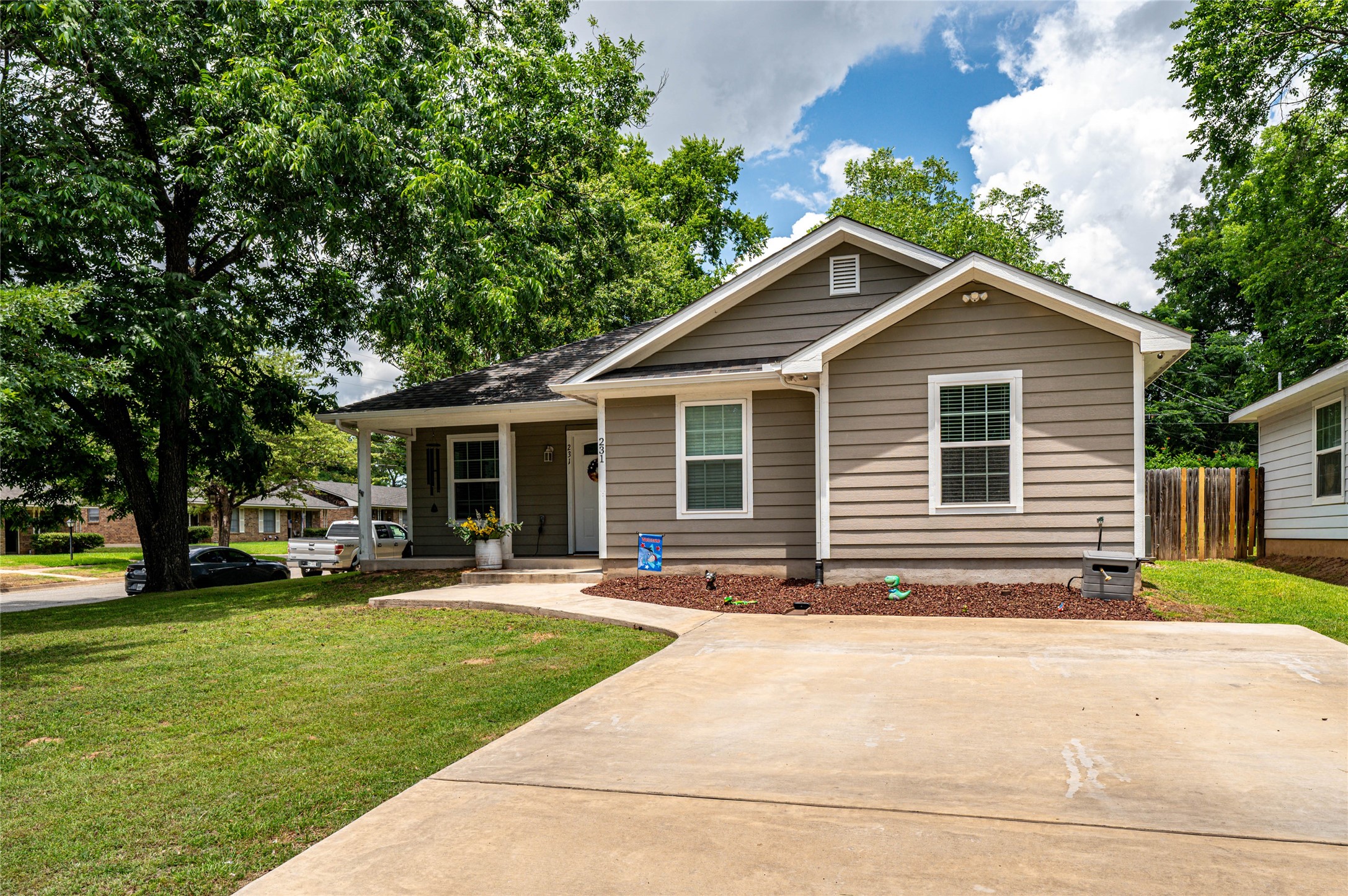 231 W Murray Street Denison TX 75020