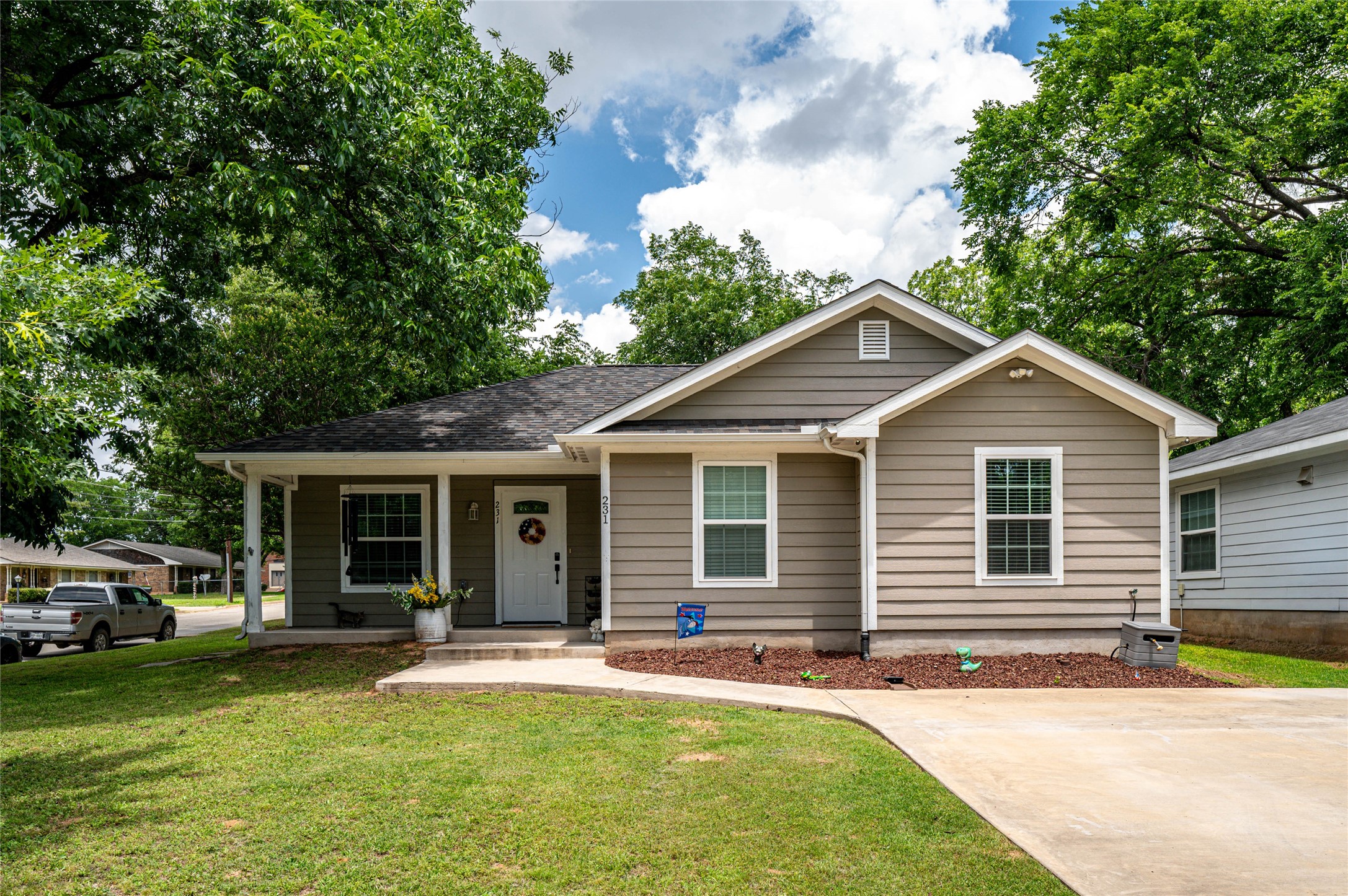 231 W Murray Street Denison TX 75020