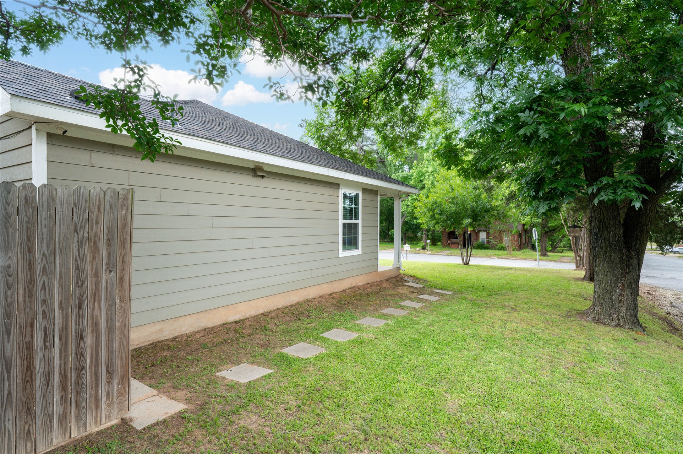 231 W Murray Street Denison TX 75020