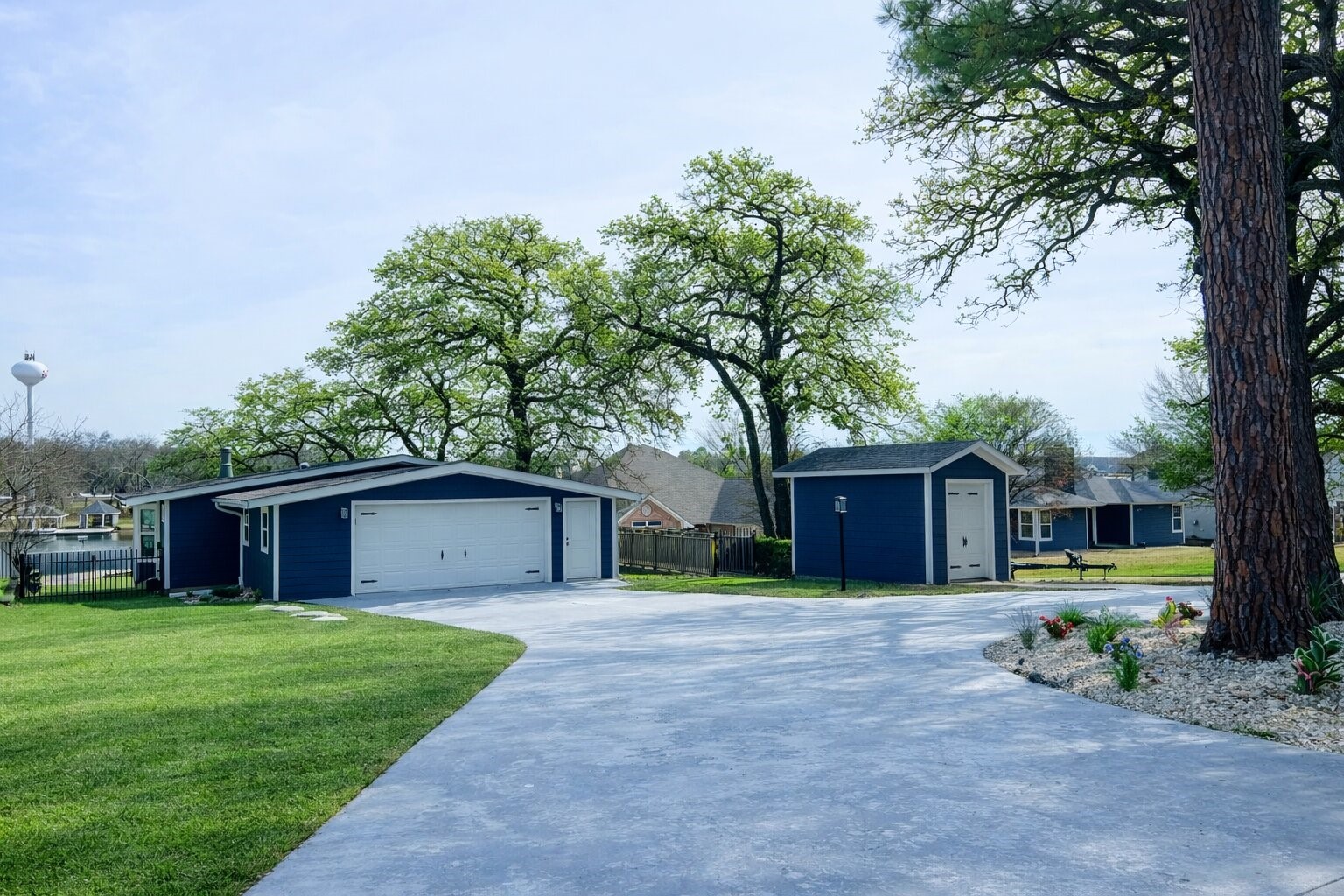 106 Blackfoot Trail Lake Kiowa TX 76240