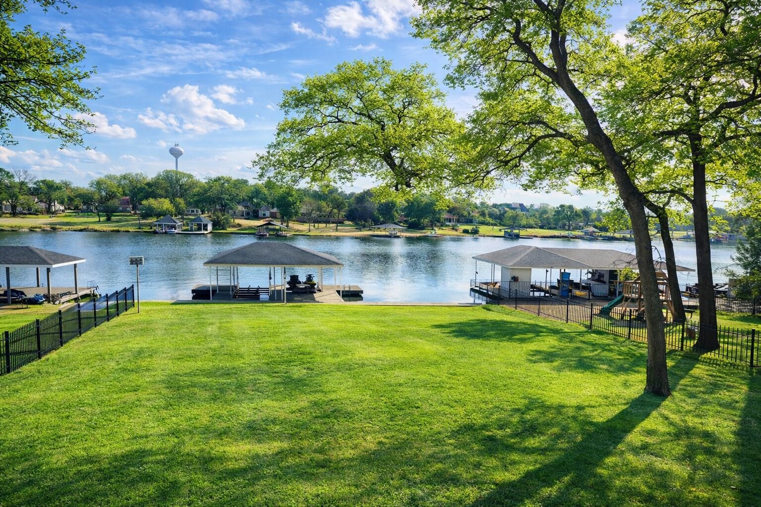 106 Blackfoot Trail Lake Kiowa TX 76240