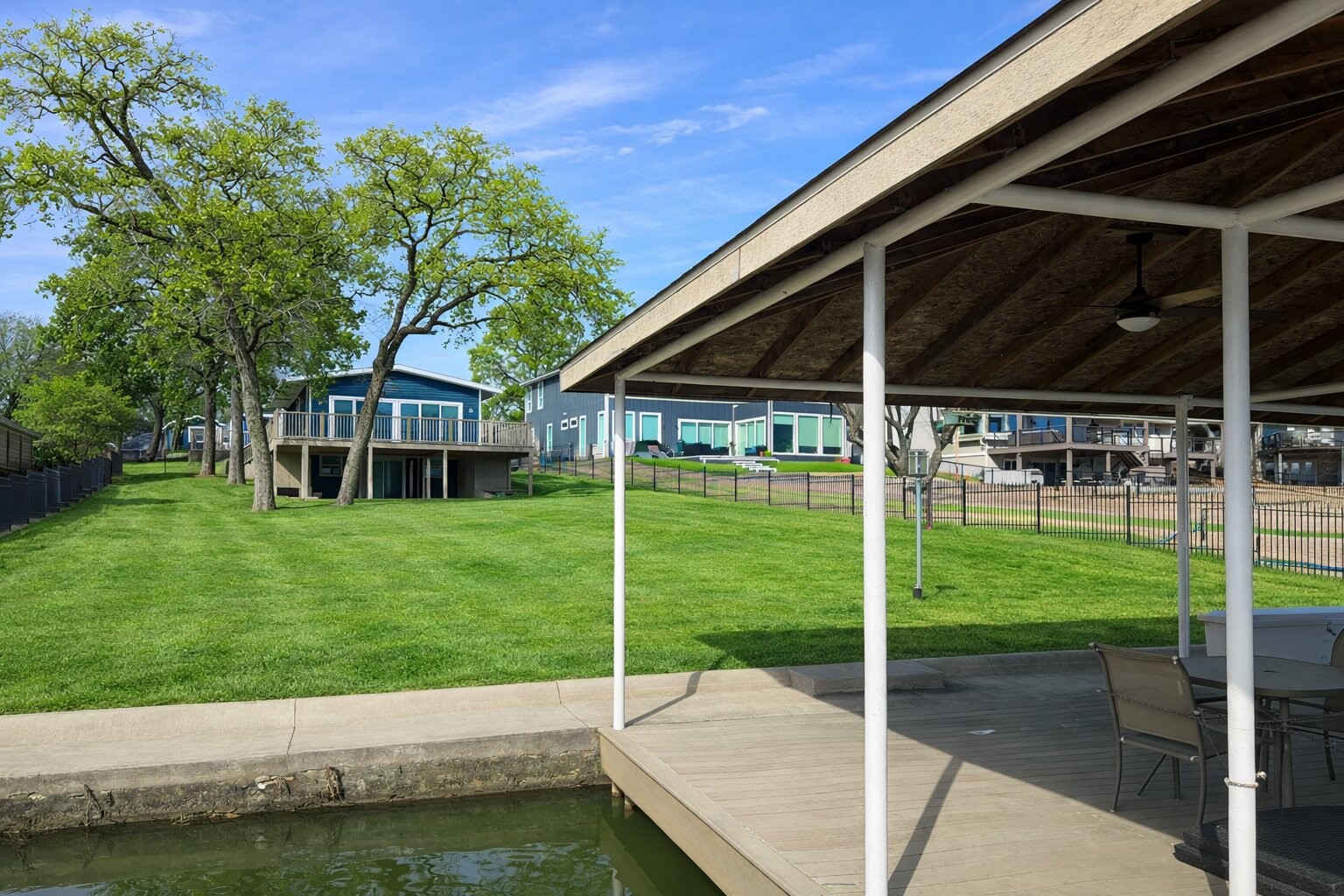 106 Blackfoot Trail Lake Kiowa TX 76240