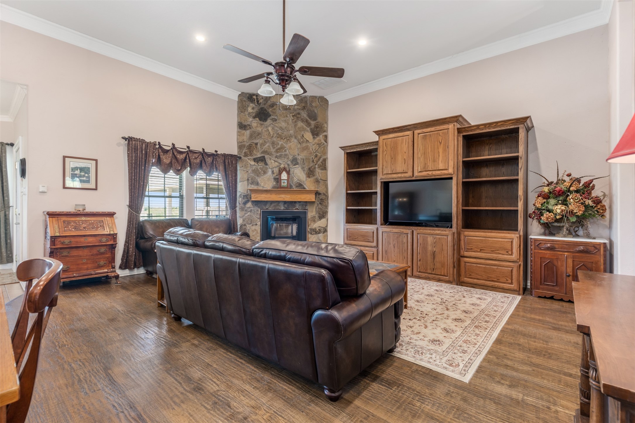 203 Frio Street Bells TX 75414