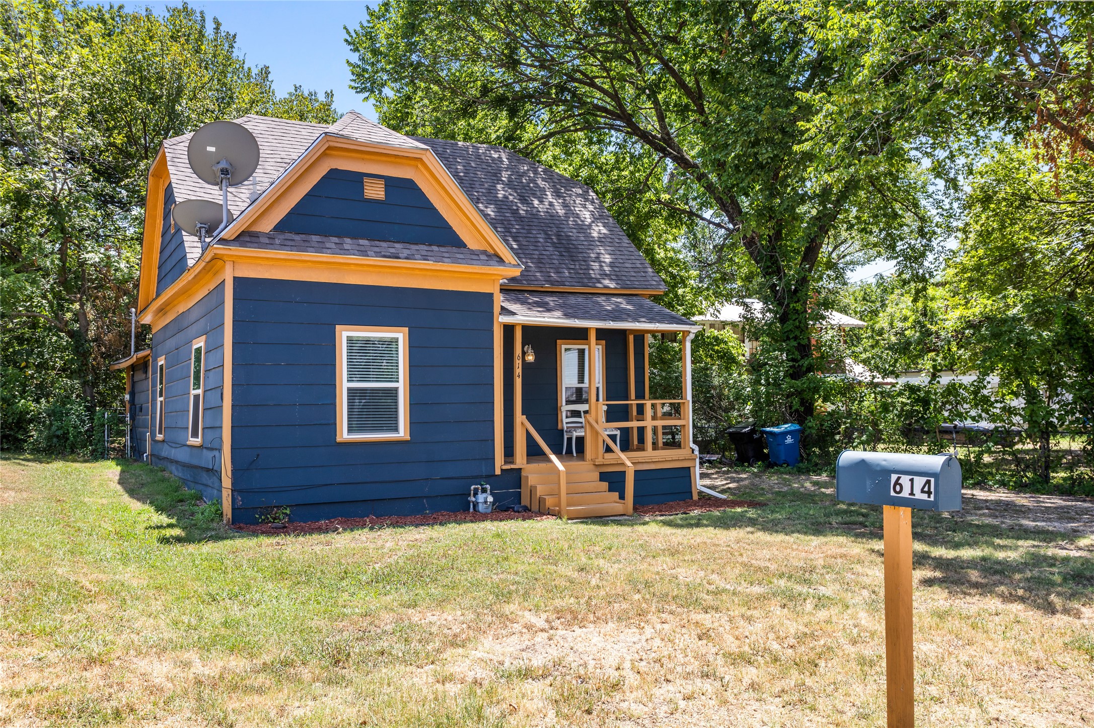 614 Rice Street Denison TX 75020