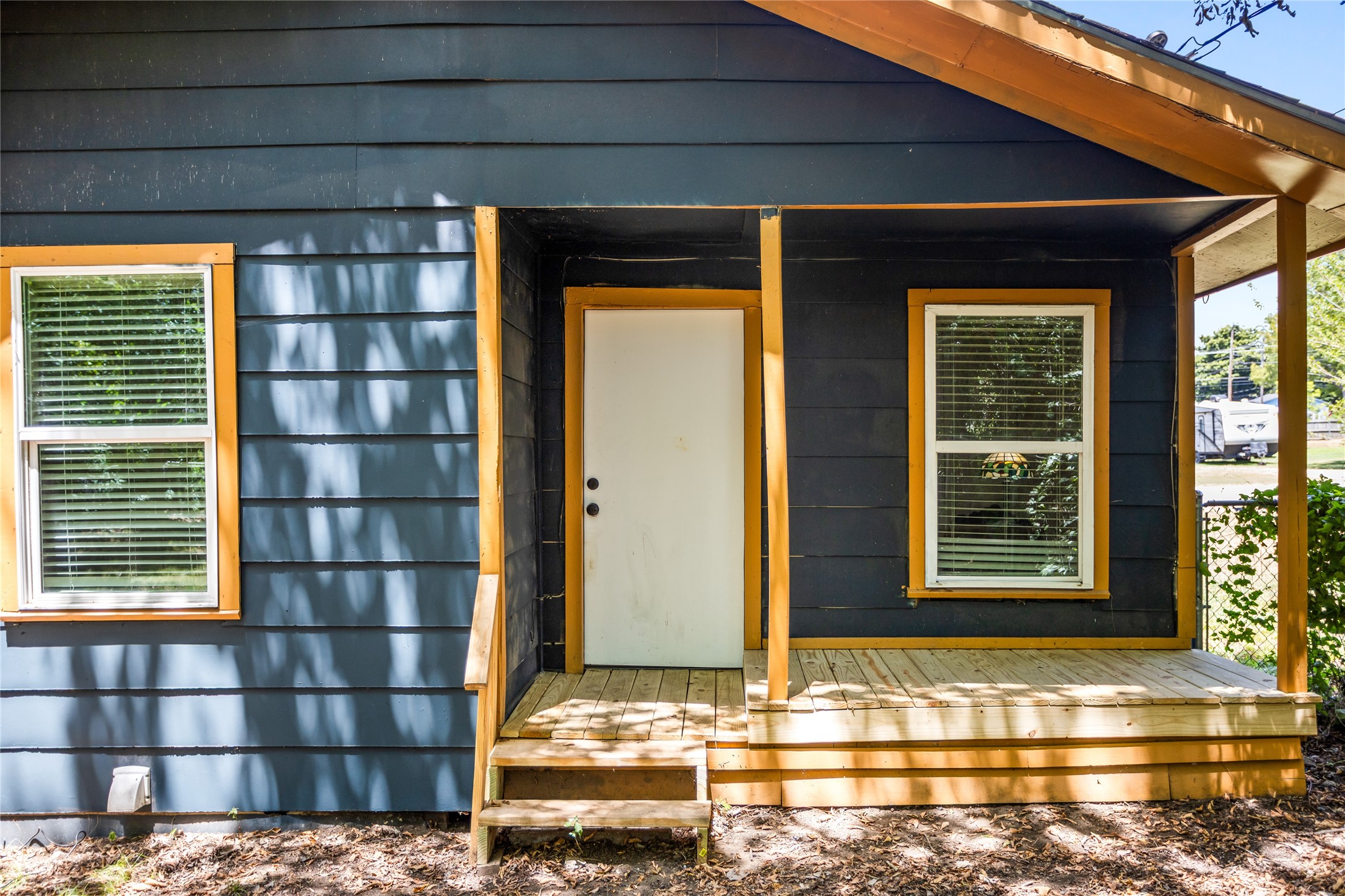 614 Rice Street Denison TX 75020
