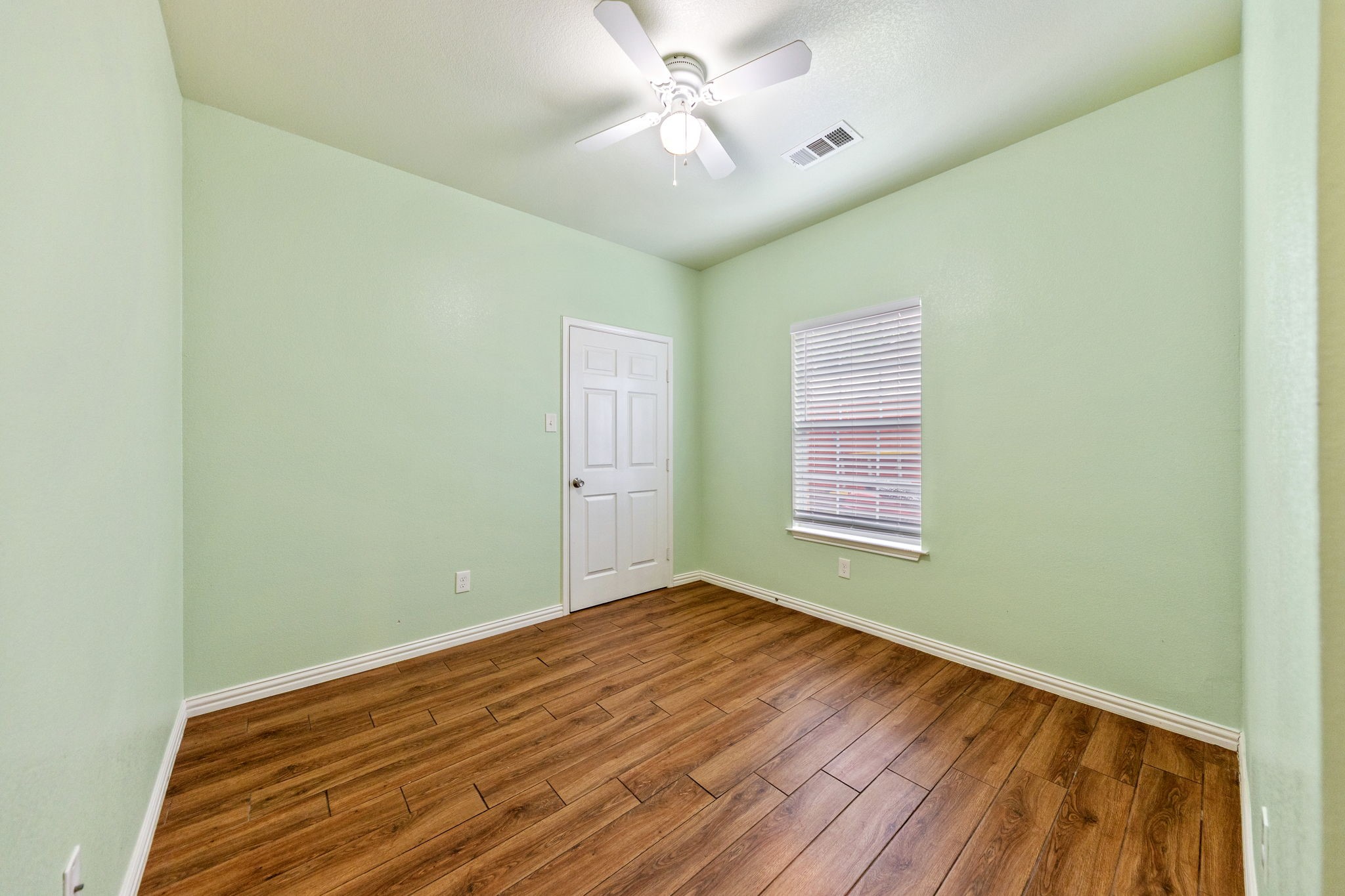 2410 Carleta Street Dallas TX 75253