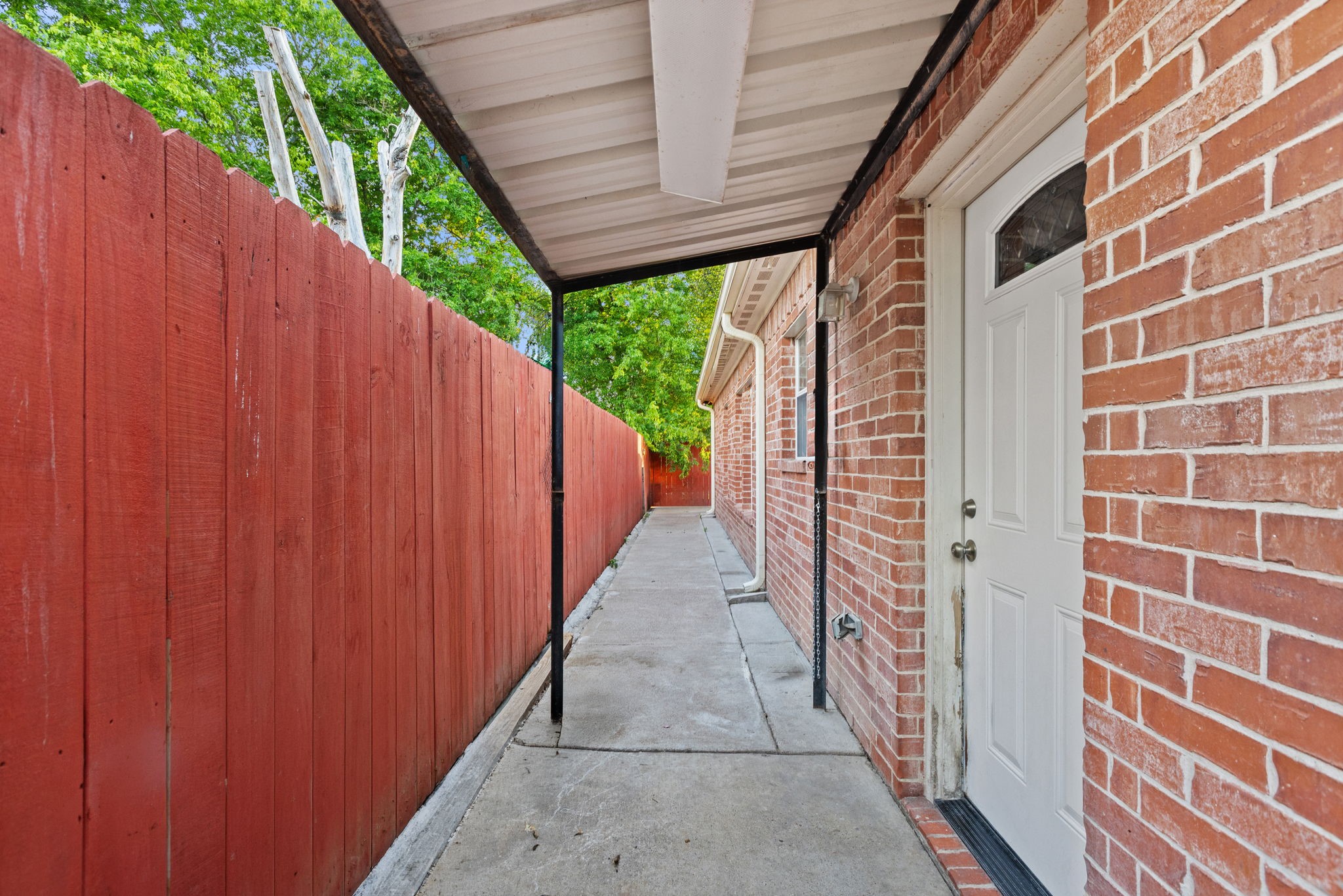 2410 Carleta Street Dallas TX 75253