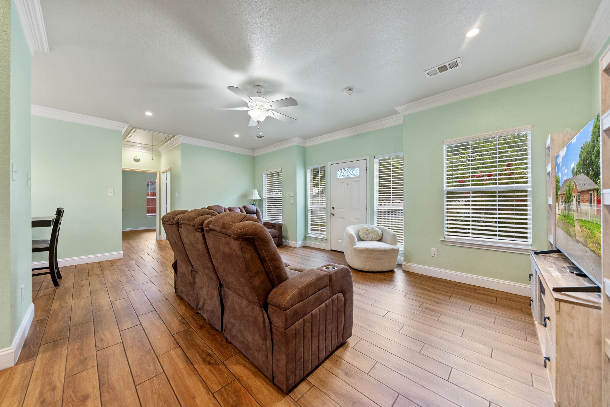 2410 Carleta Street Dallas TX 75253