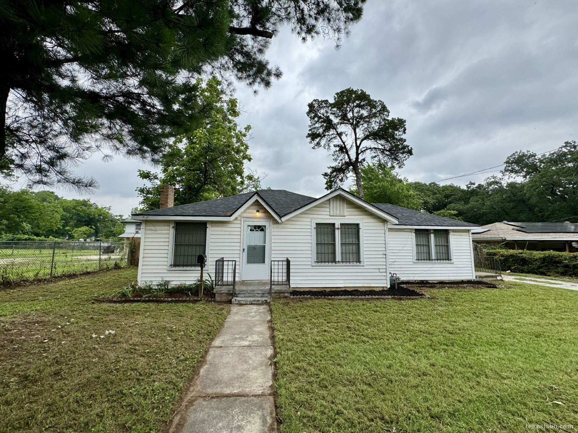 2811 Springdale Road Fort Worth TX 76111