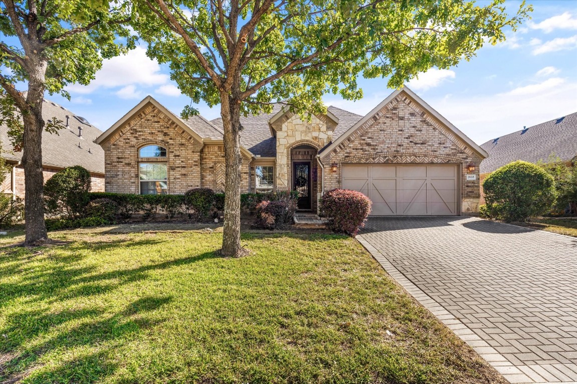 2935 La Roda Grand Prairie TX 75054