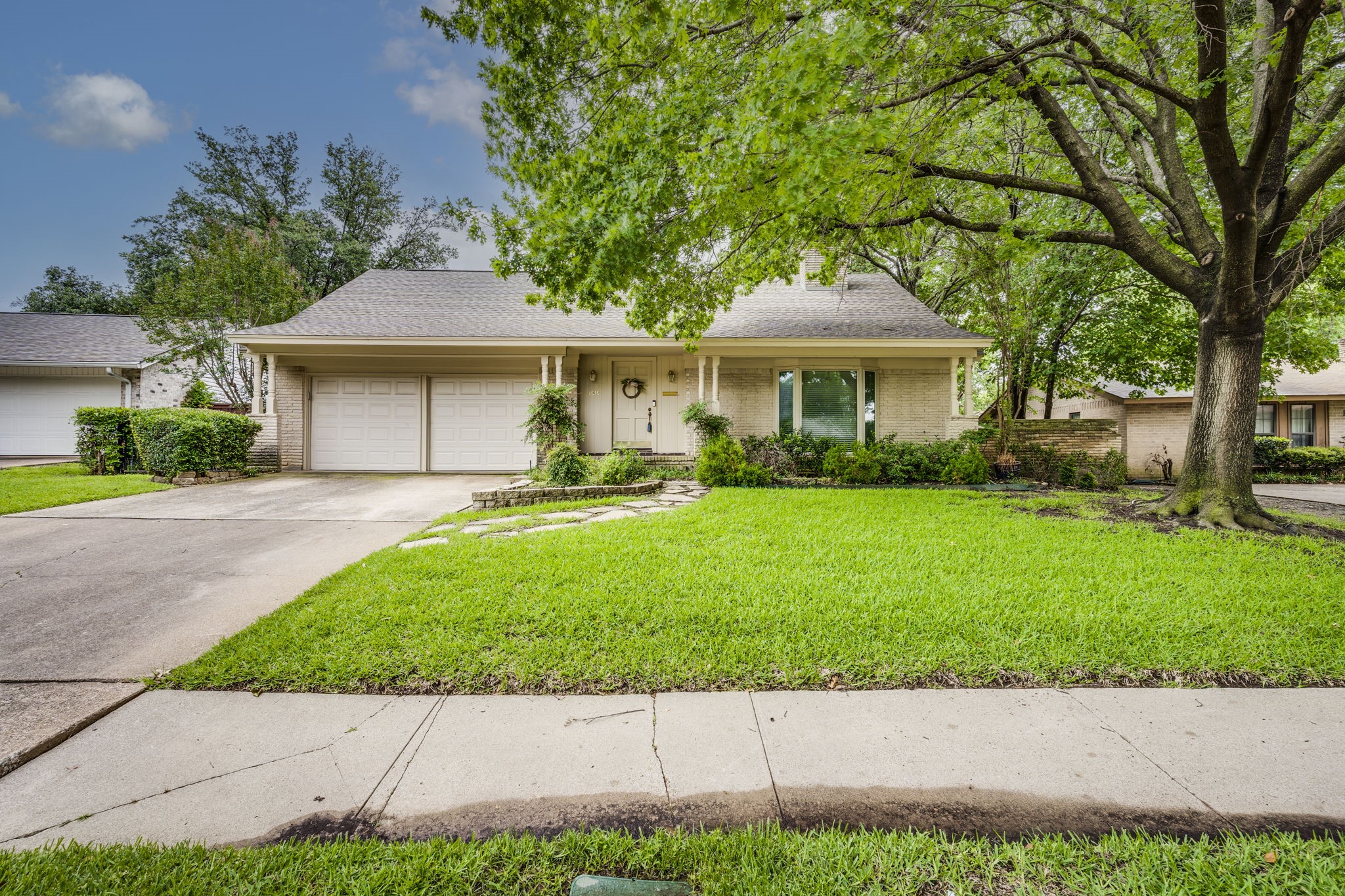1010 Gloucester Street N Irving TX 75062