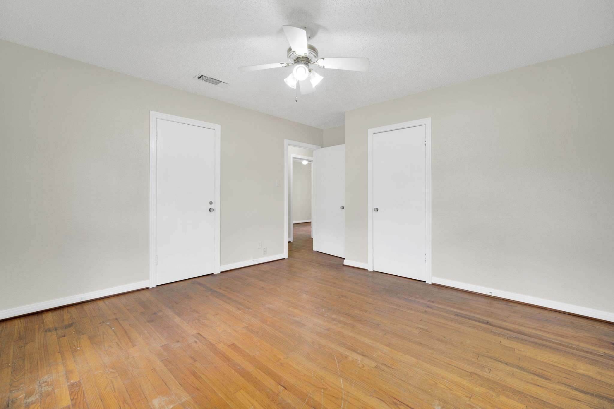 506 E Waco Street Ennis TX 75119