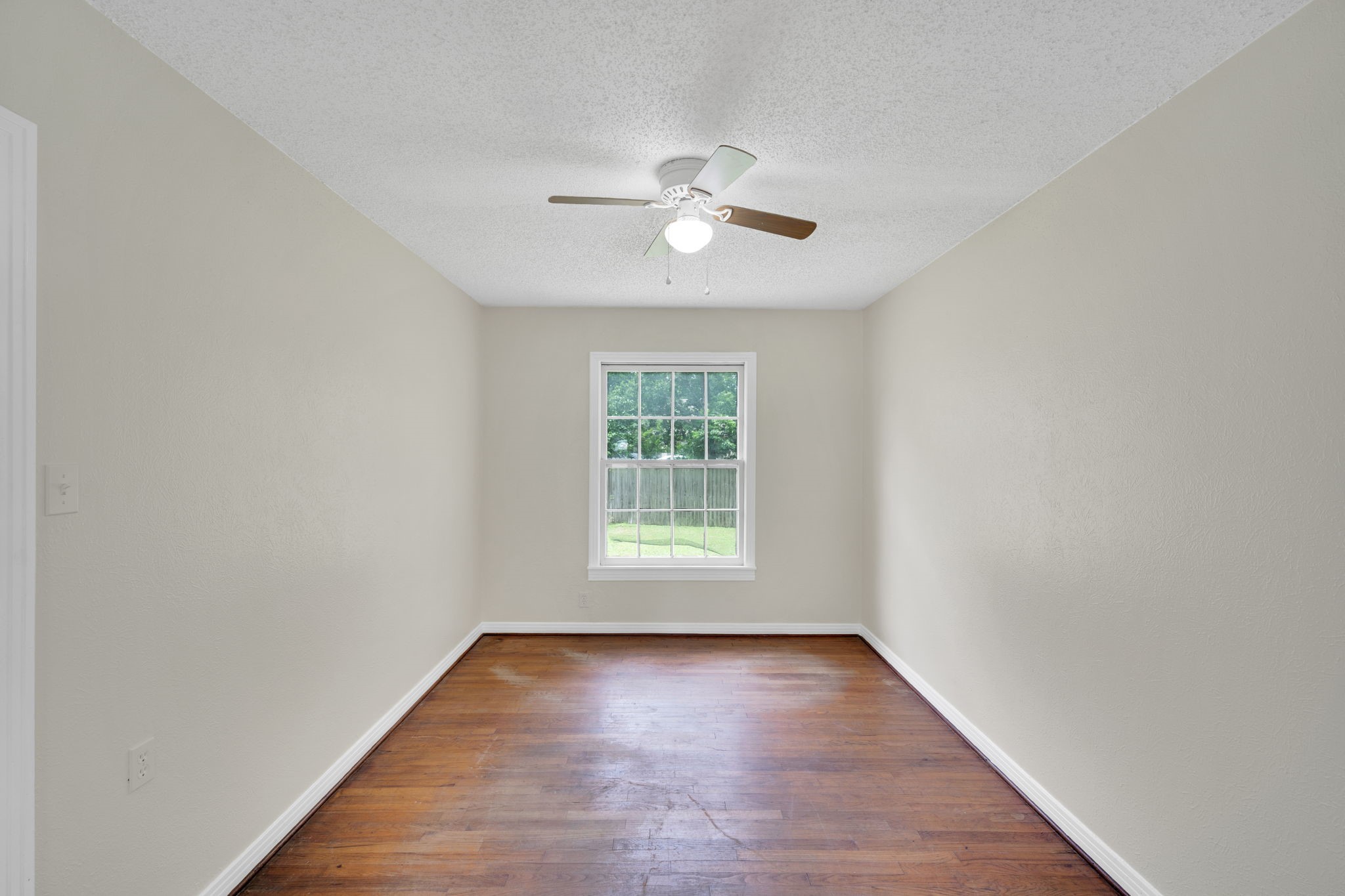 506 E Waco Street Ennis TX 75119