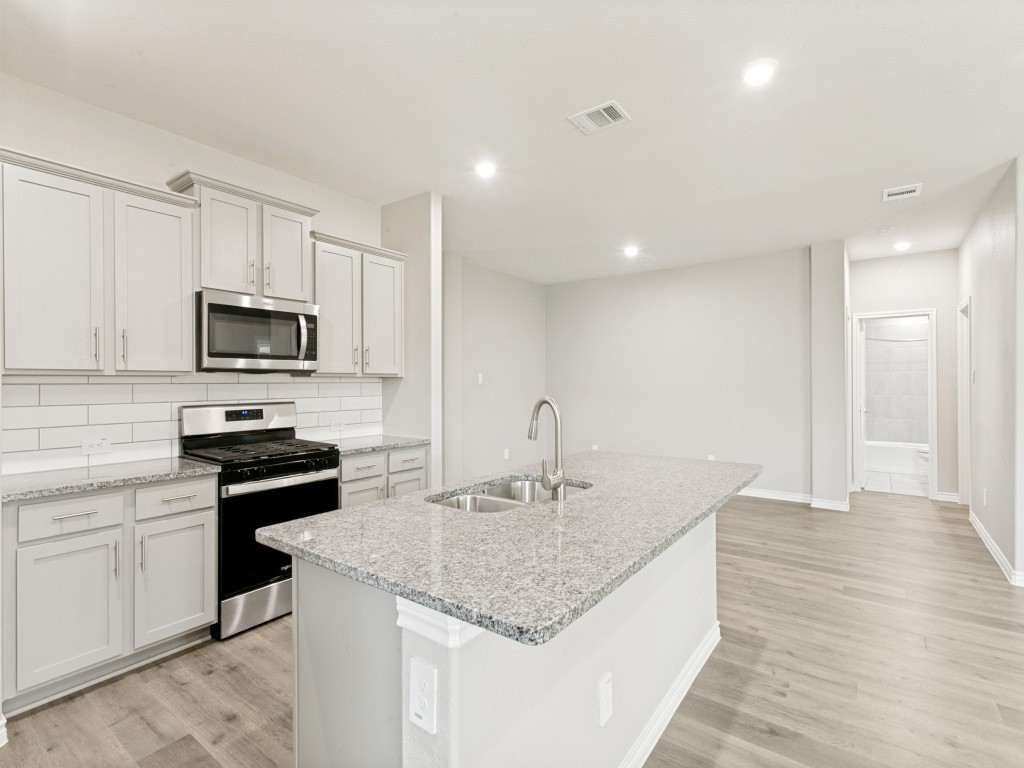 9704 Autumn Leaves Lane Aubrey TX 76227