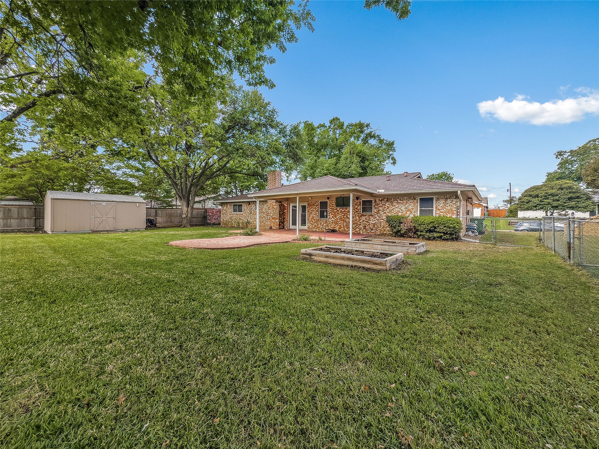 220 Cooper Drive Hurst TX 76053