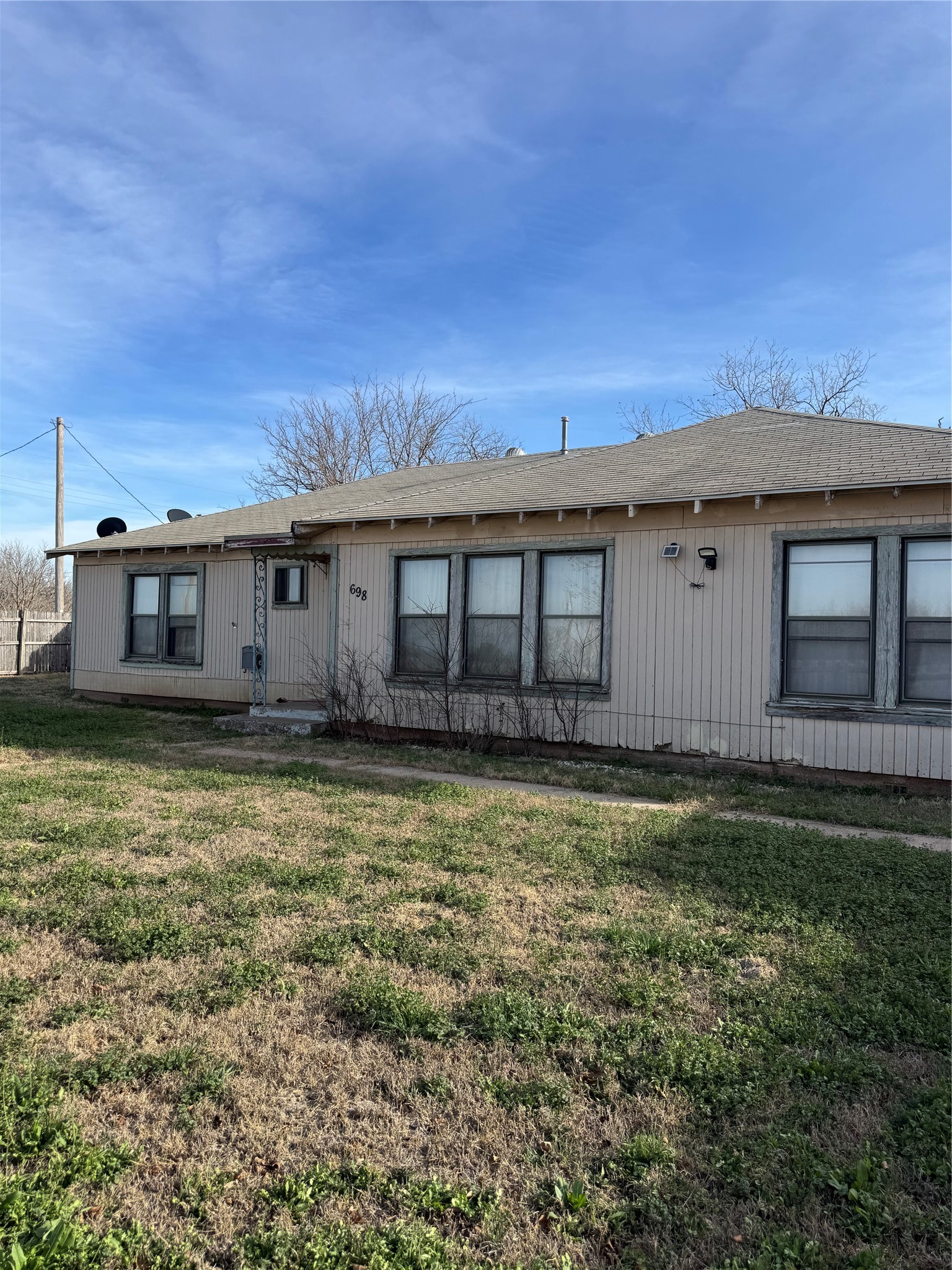 698 E Goeth Street Lueders TX 79533