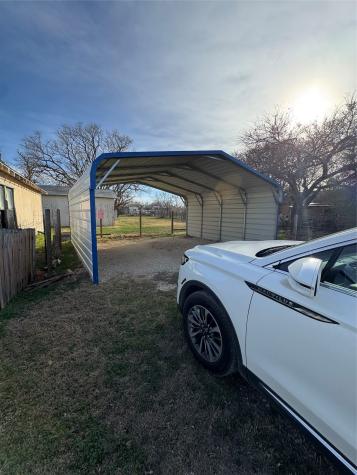 698 E Goeth Street Lueders TX 79533