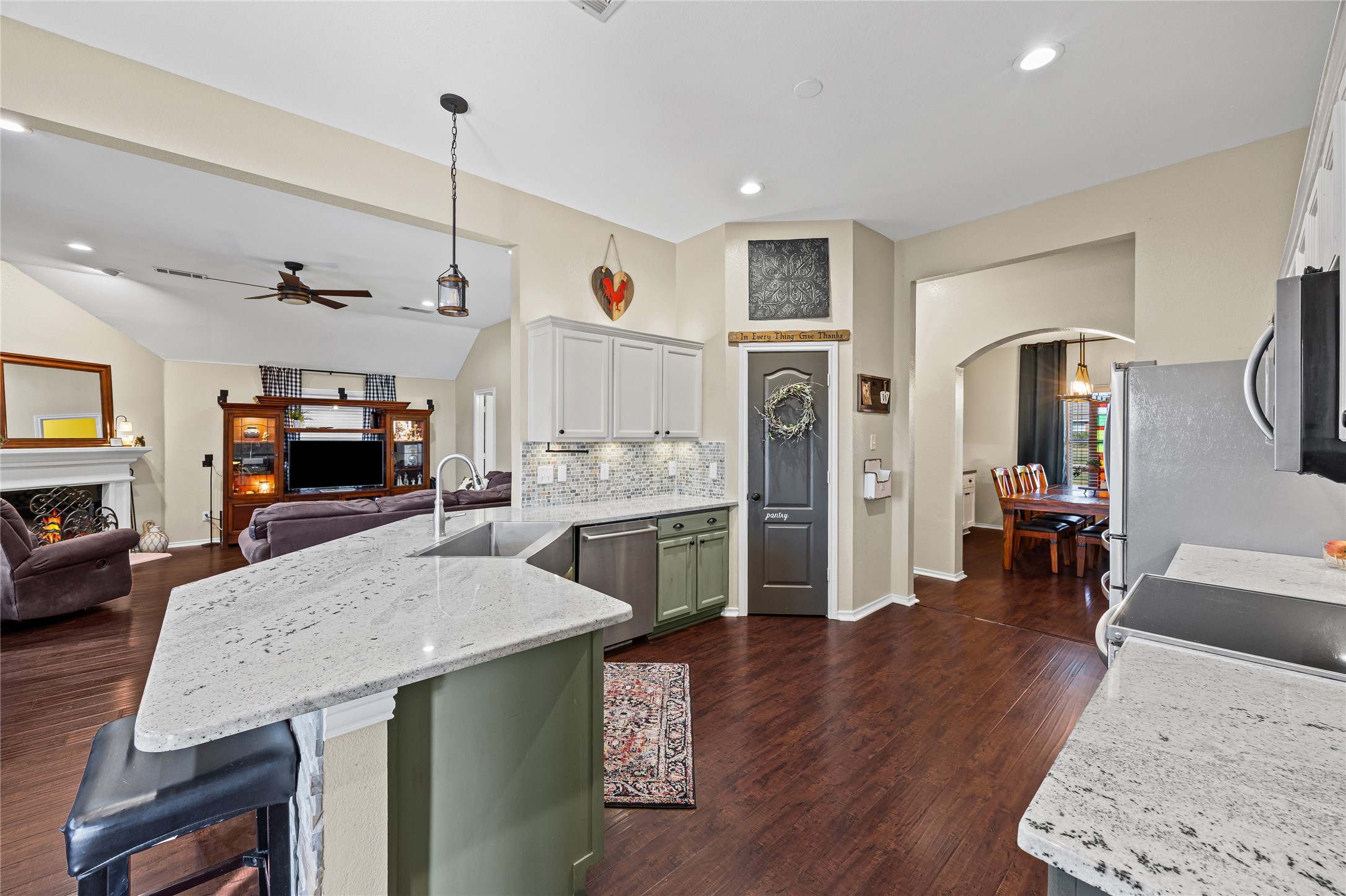 112 Springfield Lane Red Oak TX 75165